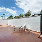 Apto Vistahermosa 3 Bed And Pool شقة أرونا